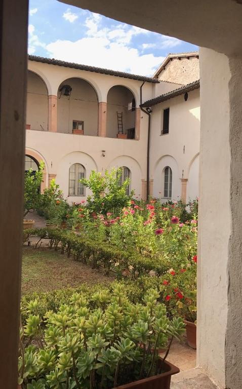 Casa Religiosa Di Ospitalità San Ponziano Alojamento de Acomodação e Pequeno-almoço *